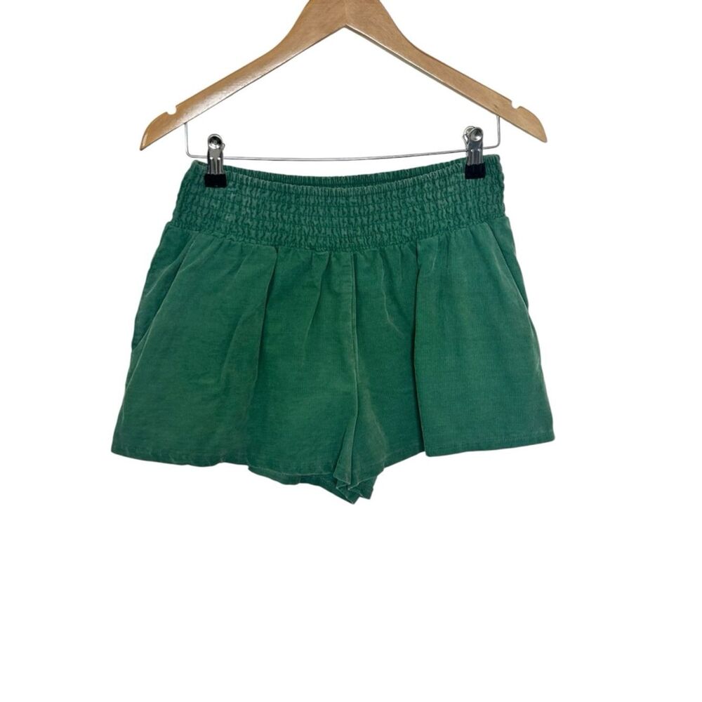 Wild Fable Smocked Waist Green Women's flowy fine corduroy shorts size small
